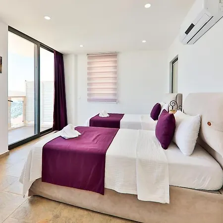 Secluded Luxury With Infinity Pool & Turkish Bath וילה *
