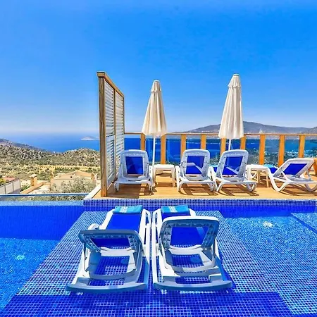 Secluded Luxury With Infinity Pool & Turkish Bath וילה קס
