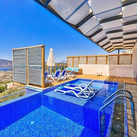 Secluded Luxury With Infinity Pool & Turkish Bath וילה קס
