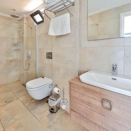 Secluded Luxury With Infinity Pool & Turkish Bath * קס